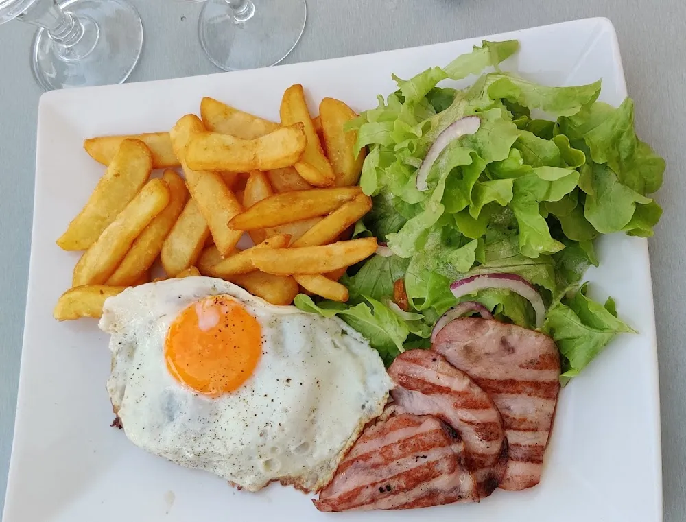 Steak À Cheval Avec Bacon